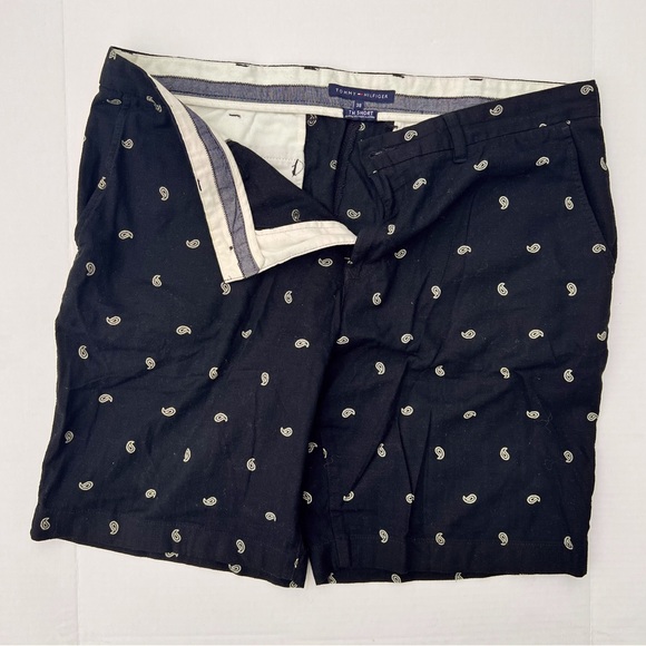 Tommy Hilfiger Linen shorts - Picture 2 of 5